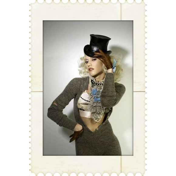 Framed Picture~ Gwen Stefani Icon Singer Actress Print Room Wall Art Music Decor - Picture 3 of 3